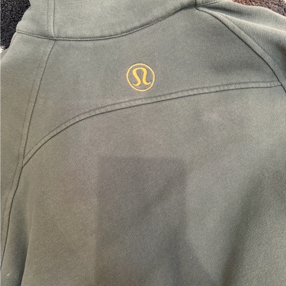 Women’s Lululemon Scuba Oversized Green Half-Zip Sweater with gold accents - Picture 4 of 4